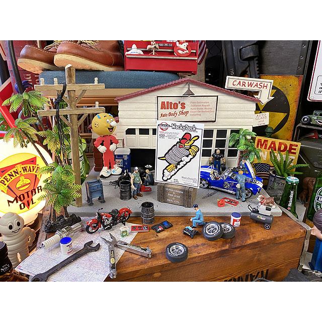 ワッキーアルマジロ　ランニングステッカー　（ランニング/右向き）　60WATT　シックスティーワット　カートゥーンマスターシリーズ |  | 01