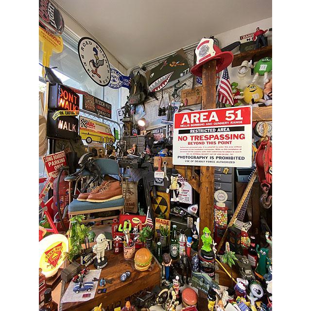 エリア51　警告看板　アルミサインボード ■ アメリカン雑貨 アメリカ雑貨 |  | 03