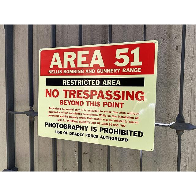 エリア51の蓄光看板　アルミサインボード ■ アメリカン雑貨 アメリカ雑貨 |  | 14