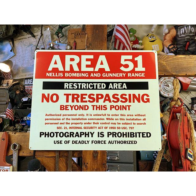 エリア51の蓄光看板 アルミサインボード □ アメリカン雑貨 アメリカ