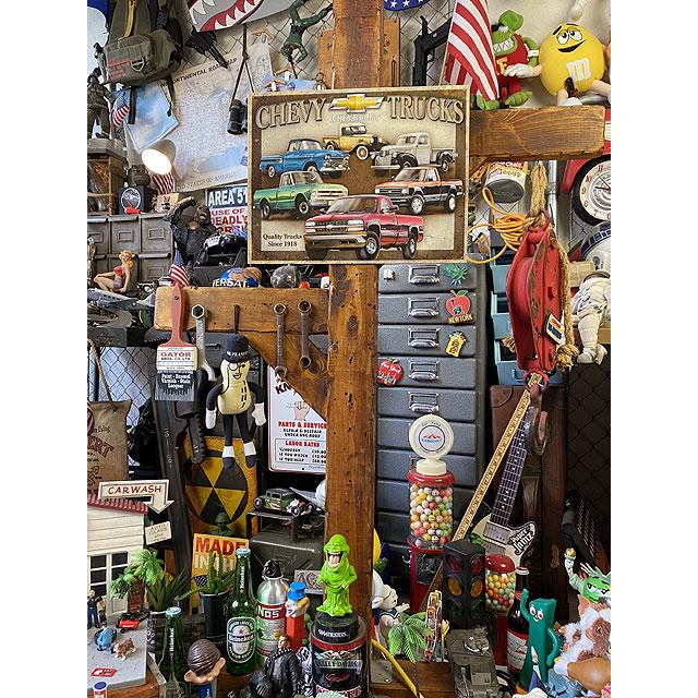 シボレートラック　歴代コレクション　ブリキ看板　■ アメリカン雑貨 アメリカ雑貨 |  | 03