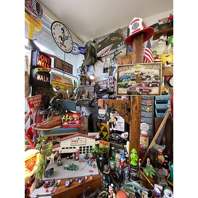 シボレートラック　歴代コレクション　ブリキ看板　■ アメリカン雑貨 アメリカ雑貨 |  | 05
