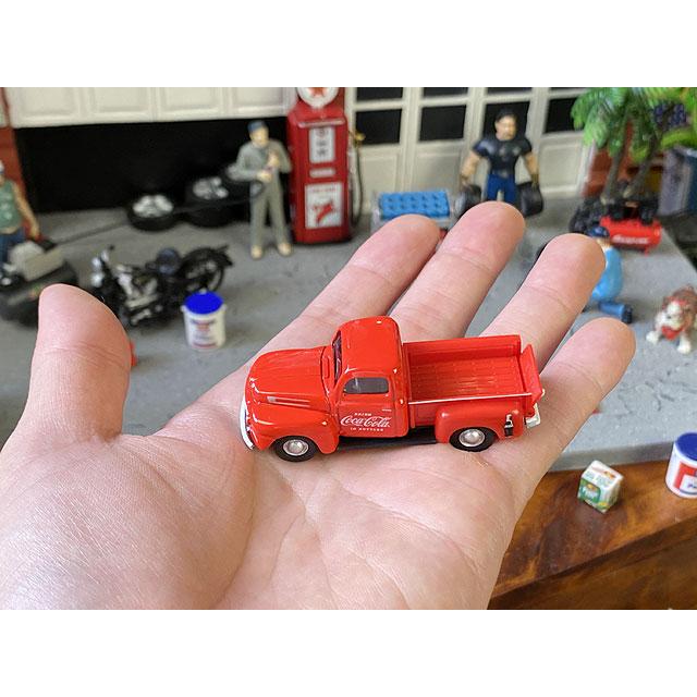 コカ・コーラ　1948年　フォードF-1ピックアップ　ミニカー　1/72スケール　（レッド）　■　アメリカン雑貨　アメリカ雑貨 | Coca Cola | 07