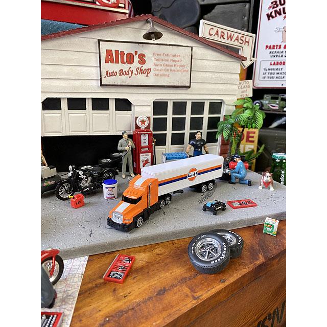 ガルフのトラクタートレーラー ダイキャストミニカー （オレンジヘッド