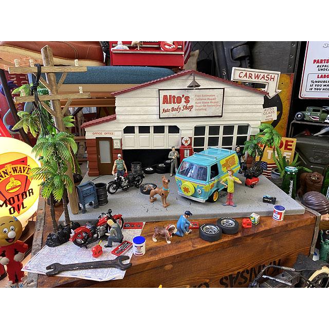 Jada　スクービー・ドゥ　ミステリーマシーン　ダイキャストミニカー　1/24スケール　（スクービーとシャギーのフィギュア付き） |  | 08