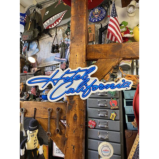 ホテルカリフォルニア　エンボス　ティンサイン ■ アメリカン雑貨 アメリカ雑貨 |  | 04