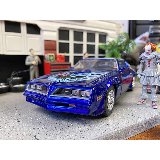 映画　IT/イット　1977年ポンティアック・ファイヤーバード　ミニカー　1/24　（ペニーワイズ＆ヘンリー・バウワーズのフィギュア付） |  | 02