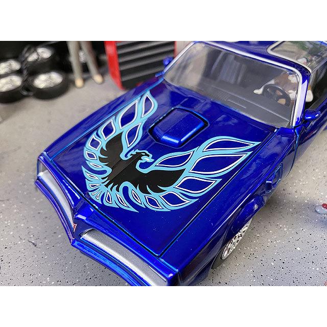 映画　IT/イット　1977年ポンティアック・ファイヤーバード　ミニカー　1/24　（ペニーワイズ＆ヘンリー・バウワーズのフィギュア付） |  | 04