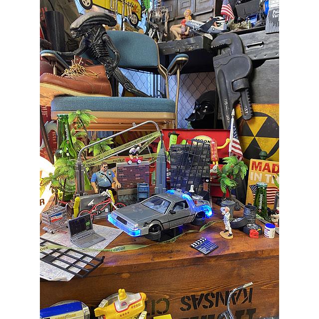 Jada　映画　バック・トゥ・ザ・フューチャー　パート2　空飛ぶデロリアン　ダイキャストミニカー　1/24スケール　（LEDライト搭載）　■ |  | 14