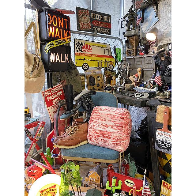 松阪牛専門店「松阪まるよし」が手がけた！松阪牛霜降りクッション ■ アメリカン雑貨 アメリカ雑貨 |  | 06