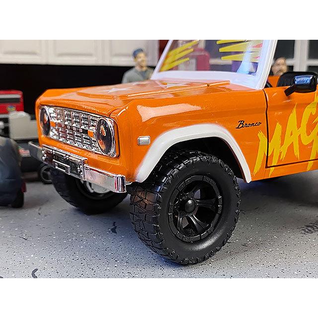 Jada Toys1973 フォード・ブロンコ & スポンジボブ・フィギア Jada