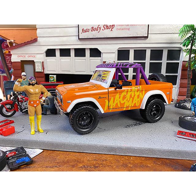 Jada マッチョマン＆1973年フォード・ブロンコ ダイキャスト