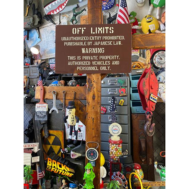 「世田谷ベースに貼ってある警告看板」　アルミサインボード　米軍基地の立入禁止看板　（蓄光バージョン）　アメリカン雑貨　アメリカ雑貨 |  | 08