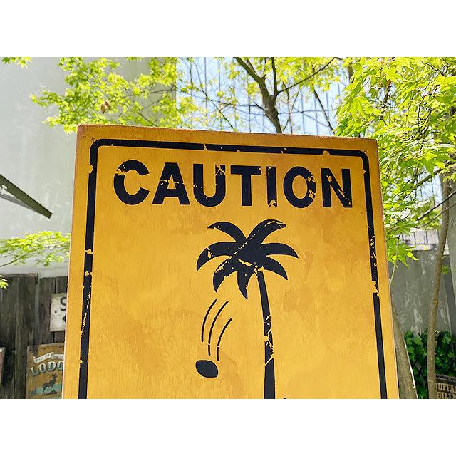 ハワイの道路標識 ウッドサイン （ココナッツ落下注意