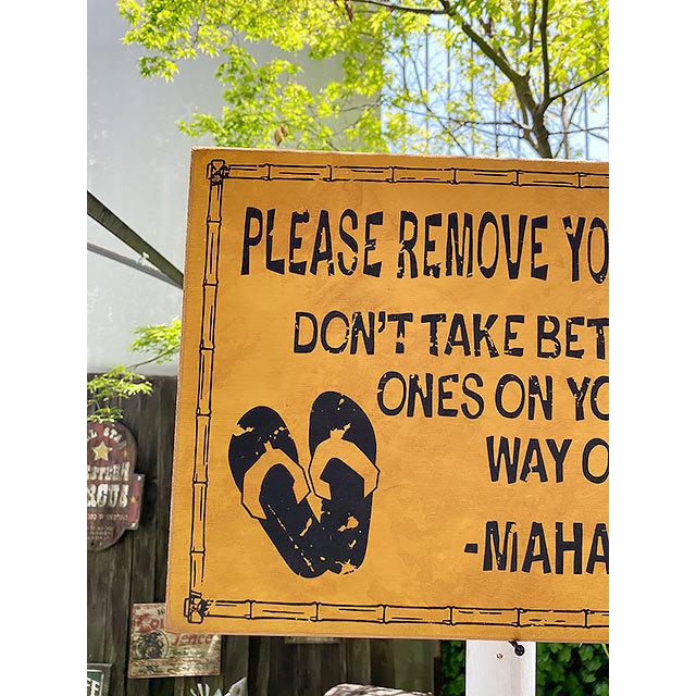 ハワイの道路標識　ウッドサイン　（クツを脱いで下さい）　■　アメリカン雑貨　アメリカ雑貨 |  | 01