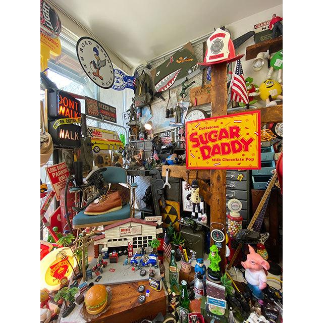 シュガーダディ　ブリキ看板　（ミルクチョコレートポップ）　■　アメリカン雑貨　アメリカ雑貨 |  | 03