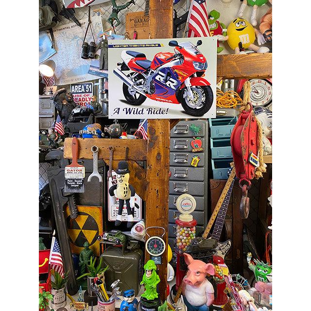 国産バイク　ブリキ看板　（ホンダ　CBR1000RR-R　ファイアブレード）　■　アメリカン雑貨　アメリカ雑貨 |  | 02