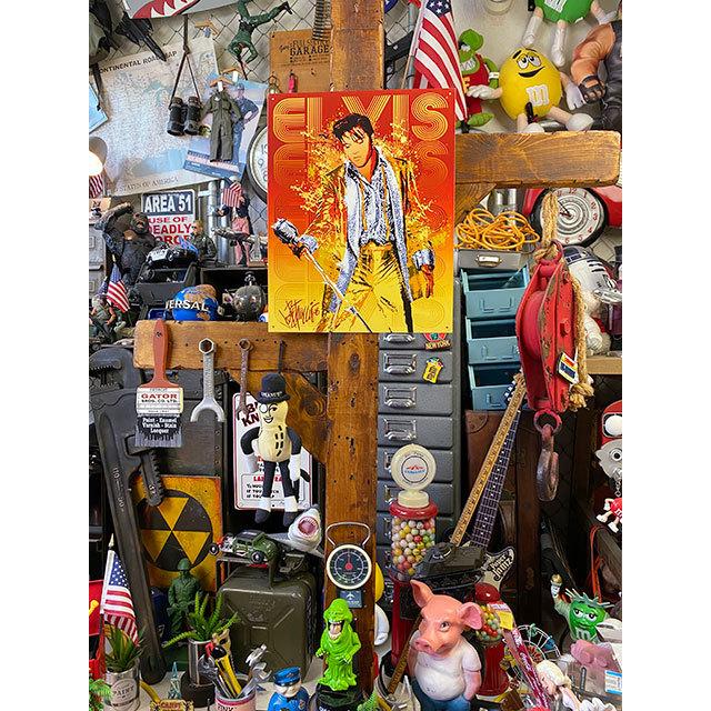 エルヴィス・プレスリー　ブリキ看板　（ゴールドスーツ）　■　アメリカン雑貨　アメリカ雑貨 |  | 01