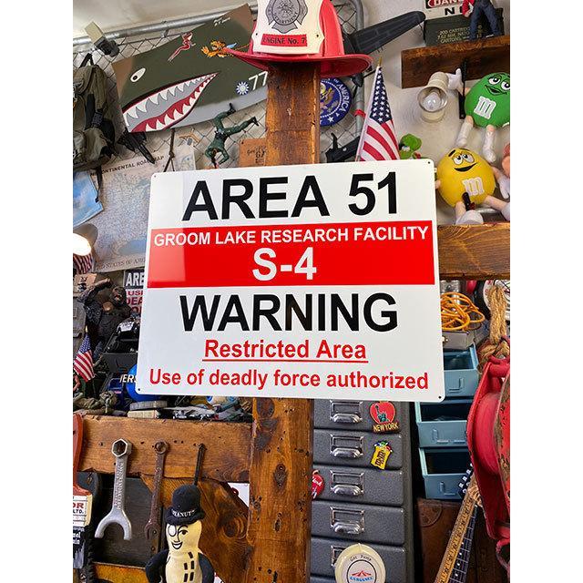 エリア51　警告看板　アルミサインボード　（GROOM LAKE）　■　アメリカン雑貨　アメリカ雑貨 |  | 05