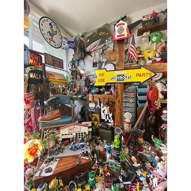 シボレー 矢印型ブリキ看板 （ジェニュインパーツ） □ アメリカン雑貨