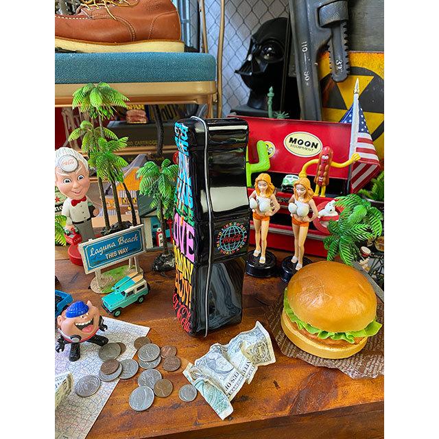 コカ・コーラ　コンツアーボトル・ブリキ缶バンク　（ラブ＆ピース）　■　アメリカン雑貨　アメリカ雑貨　貯金箱 | Coca Cola | 02