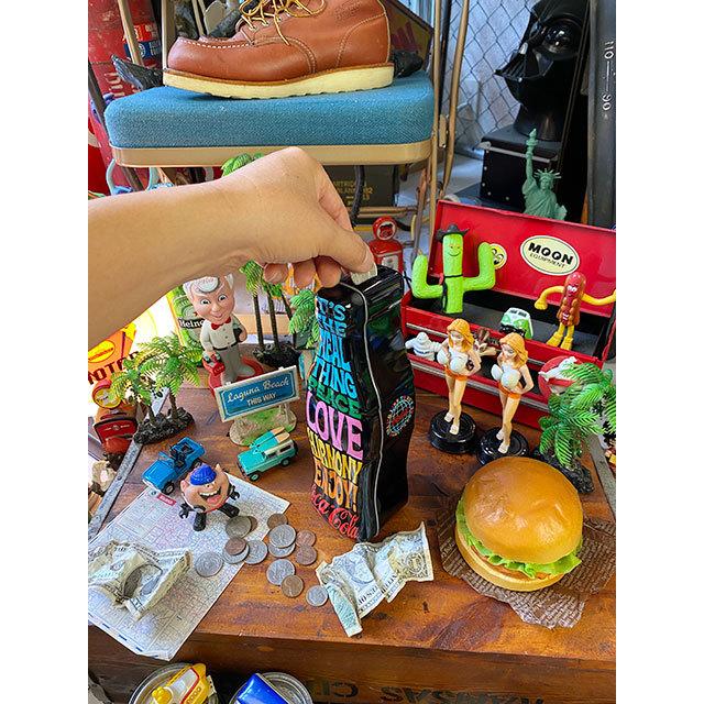 コカ・コーラ　コンツアーボトル・ブリキ缶バンク　（ラブ＆ピース）　■　アメリカン雑貨　アメリカ雑貨　貯金箱 | Coca Cola | 04