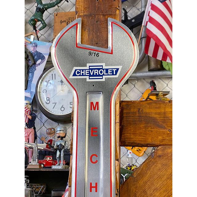 シボレー　巨大スパナレンチ型ブリキ看板　（メカニック整備中）　■　アメリカン雑貨　アメリカ雑貨 |  | 01