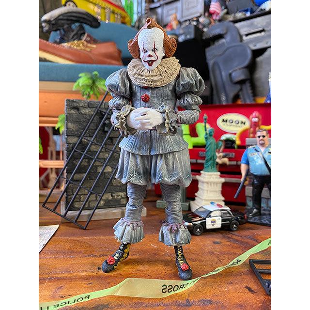 NECA　映画　IT／イット“それ”が見えたら、終わり。　ペニー・ワイズ　アルティメット7インチ・アクションフィギュア ■ アメリカン雑貨｜candytower