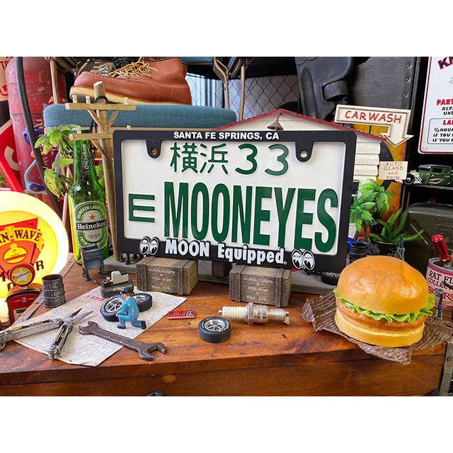 ムーンイクイップド　3Dライセンスフレーム　ホワイトロゴ　（日本のナンプレ用サイズ）　■　アメリカン雑貨　アメリカ雑貨 |  | 01