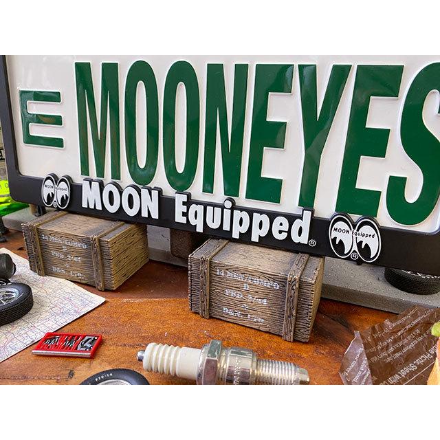 ムーンイクイップド　3Dライセンスフレーム　ホワイトロゴ　（日本のナンプレ用サイズ）　■　アメリカン雑貨　アメリカ雑貨 |  | 03