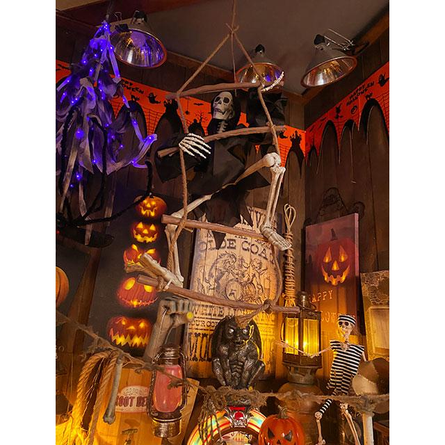 ハシゴを登るガイコツ　ハンギングディスプレイ ■ パーティー 飾り アメリカ雑貨 |  | 11