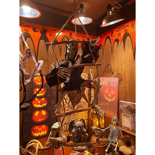 ハシゴを登るガイコツ　ハンギングディスプレイ ■ パーティー 飾り アメリカ雑貨 |  | 02