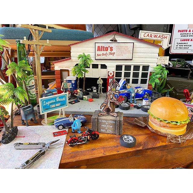 ワイリー　コヨーテ　ワッペン　（ダイナマイト）　■　アメリカン雑貨　アメリカ雑貨 |  | 01