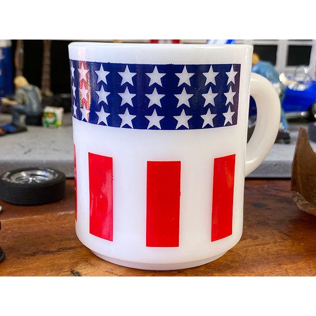 アンティーク品★　グラスベイク社　星条旗ミルクガラスマグ ■ アメリカン雑貨 アメリカ雑貨 |  | 02