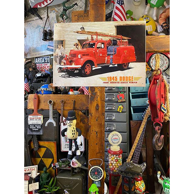 1945年ダッジ　ファイヤートラック　ブリキ看板 ■ アメリカン雑貨 アメリカ雑貨 |  | 01