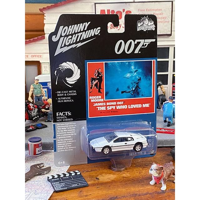 ジョニーライトニング 映画 007 私を愛したスパイ ロータス エスプリ