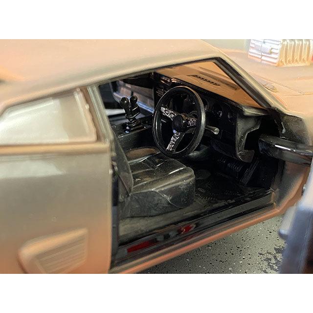 映画　マッドマックス　1973年　フォード　ファルコンXB　LAST　OF　THE　V8インターセプター　（ウェザリング）　ミニカー　1/24 |  | 06