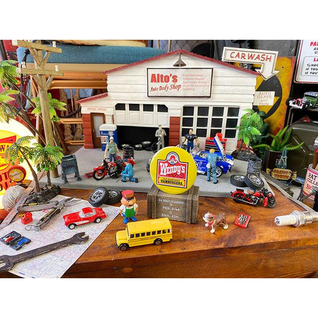 ウェンディーズ　オフィシャル缶バッジ　Lサイズ　（クラシックロゴ）　■　アメリカン雑貨　アメリカ雑貨 |  | 01