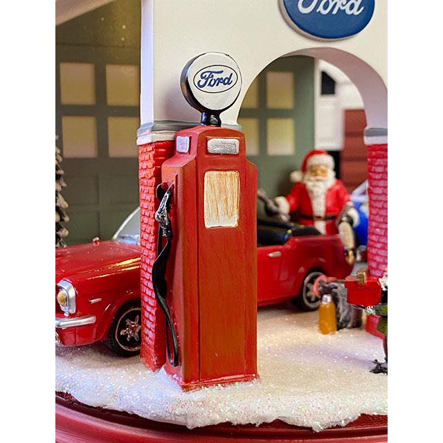 ミュージカルサンタ フォード ガレージショップ クリスマス