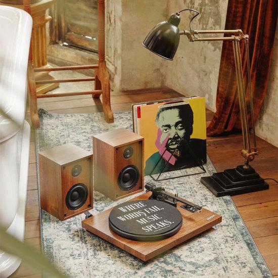 ヘンリー　レコードプレーヤー　ブックシェルフスピーカー　Bluetooth　スピーカー機能搭載　iPhoneを繋げてジュークボックスにもできる！ | 