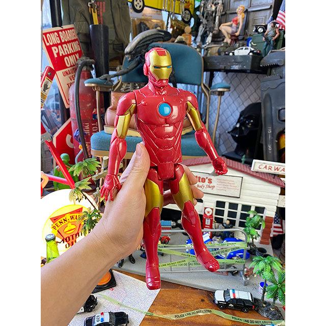 ハズブロ アイアンマン 12インチアクションフィギュア タイタン
