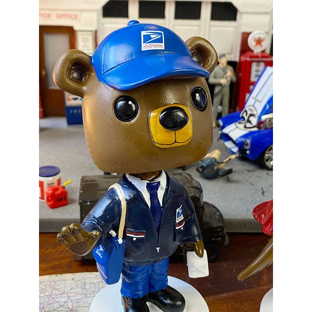 USPS　コレクティブ　ボブルヘッド　リミテッドディション　1775体限定モデル　（3体セット）　■　アメリカン雑貨 爆買 |  | 02