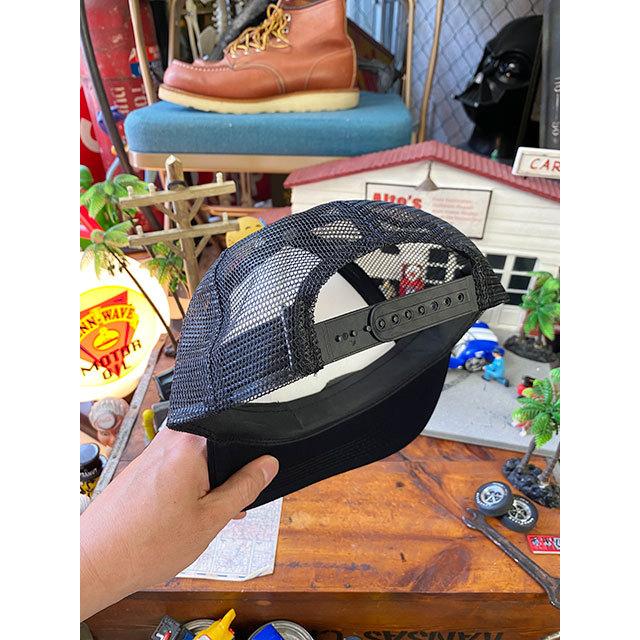 トゥイーティー　メッシュキャップ　（8TH FLYING TRAINING SQ）　帽子色＝ホワイト×ブラック　■　アメリカン雑貨 |  | 02