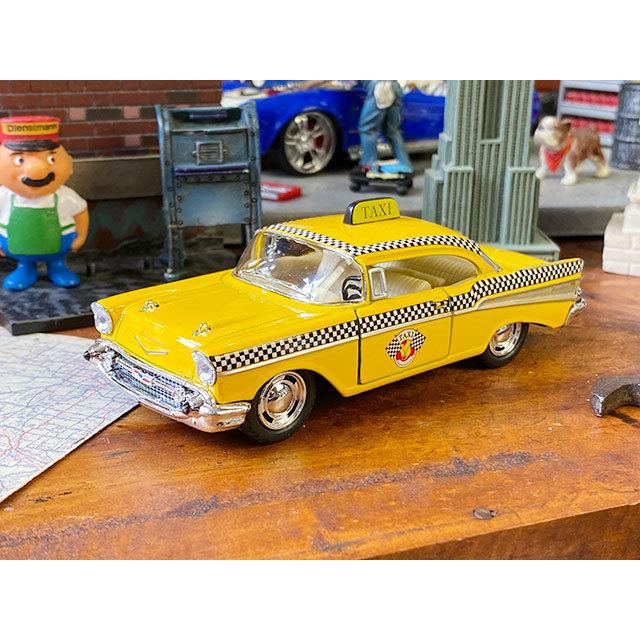 1957年シボレー ベルエア イエローキャブ ダイキャストミニカー 1/40 