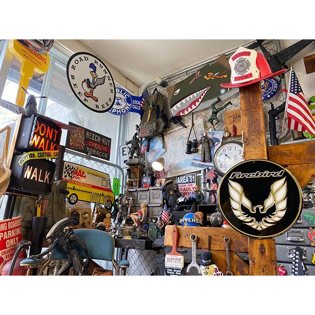 ポンティアック　ファイヤーバード　ラウンド型ブリキ看板 ■ アメリカン雑貨 アメリカ雑貨 爆買 |  | 02