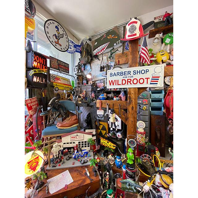 バーバーショップ　エンボスティンサイン　（ワイルドルート）　■　アメリカン雑貨　アメリカ雑貨 爆買 |  | 03