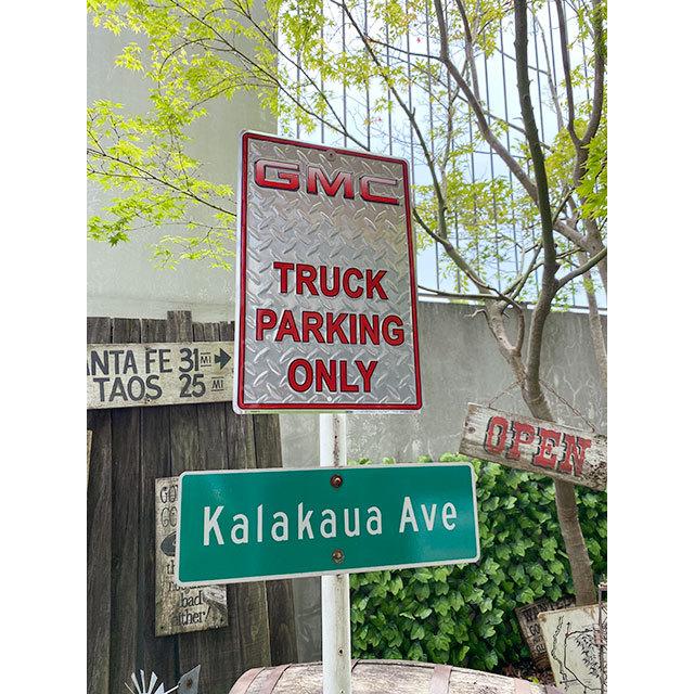 GMCトラック専用駐車場　パーキングサイン　（鉄板柄）　■　アメリカン雑貨　アメリカ雑貨 |  | 02