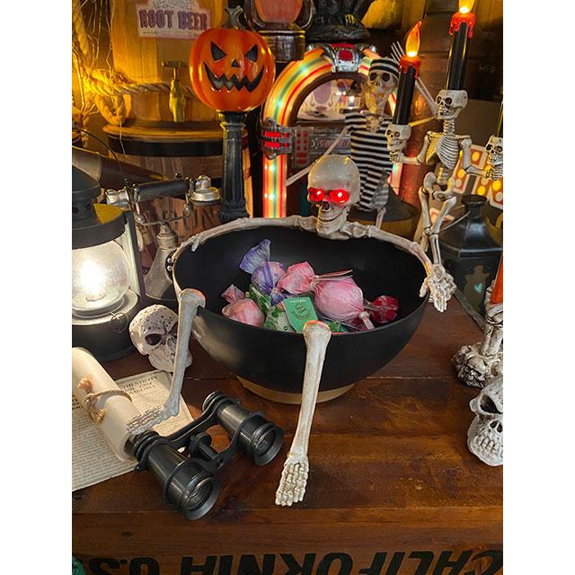 センサーで反応してしゃべる！光る！スケルトンキャンディボウルキーパー ■ パーティー 飾り アメリカ雑貨 爆買 | 