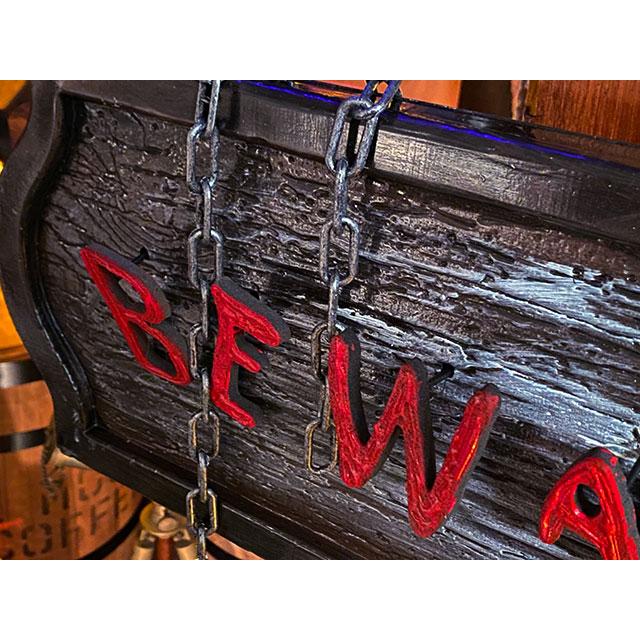 センサーで反応して動く！ムービングサインボード　（警告）　■　パーティー　飾り　アメリカ雑貨 |  | 02