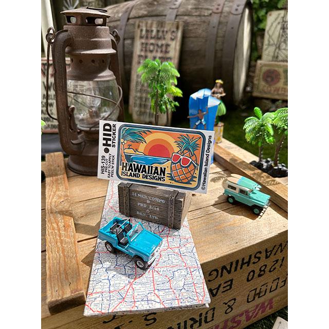 ハワイアン　アイランド　ステッカー　（ファンキーパイナップル）　■　アメリカン雑貨　アメリカ雑貨 爆買 |  | 01